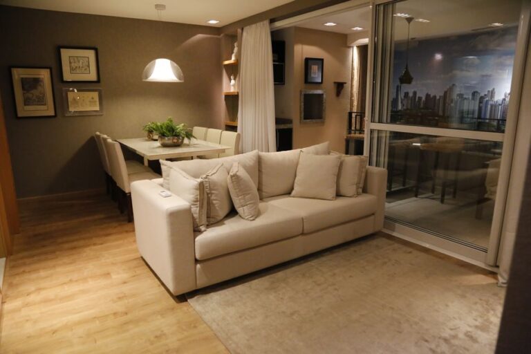 Renter-Friendly Apartment Decorating Ideas