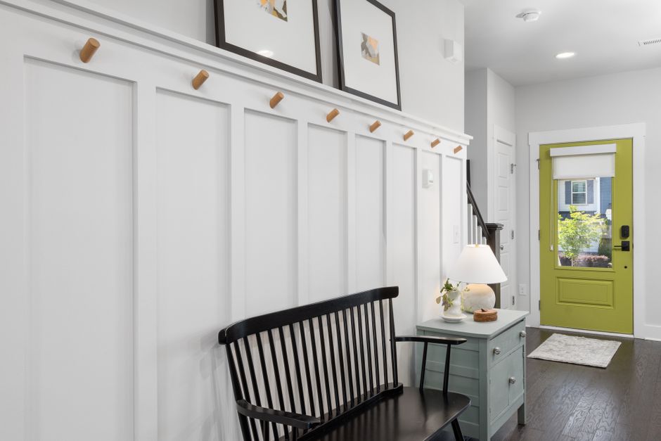 small entryway decorating ideas