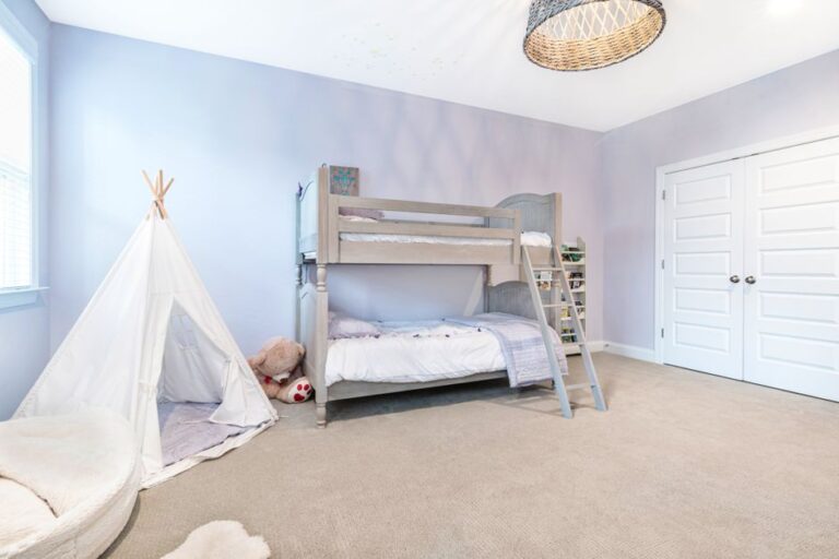 Kids’ Room Decorating Ideas That Grow With Them